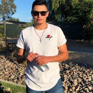 Meet your Posher, Carlos